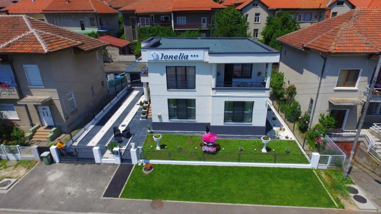 Pensiunea Ionelia Orşova Exterior foto