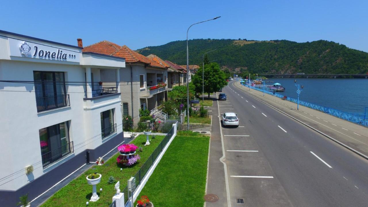 Pensiunea Ionelia Orşova Exterior foto